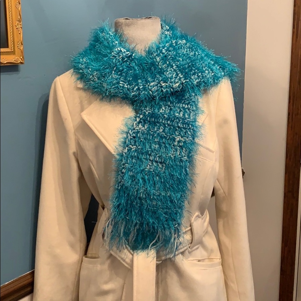 Flash Sale 🎁Beautiful teal/white handmade scarf